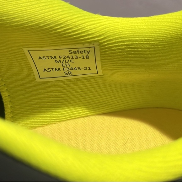 Men’s composite toes shoes (steel toes) size 11.  2 pair. Price is negotiable. - Picture 4 of 4